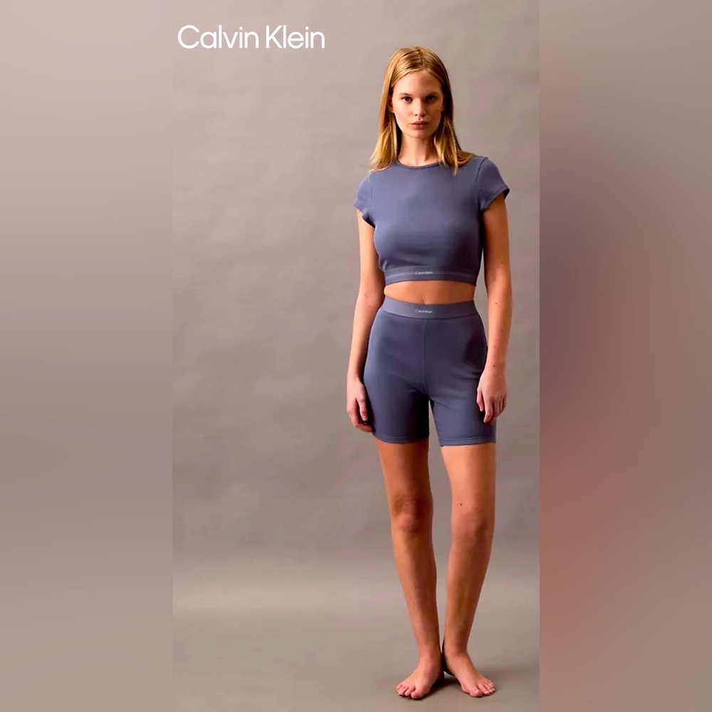 Calvin Klein Cotton Stretch Rib Cropped Tee +Bike Shorts. Small.